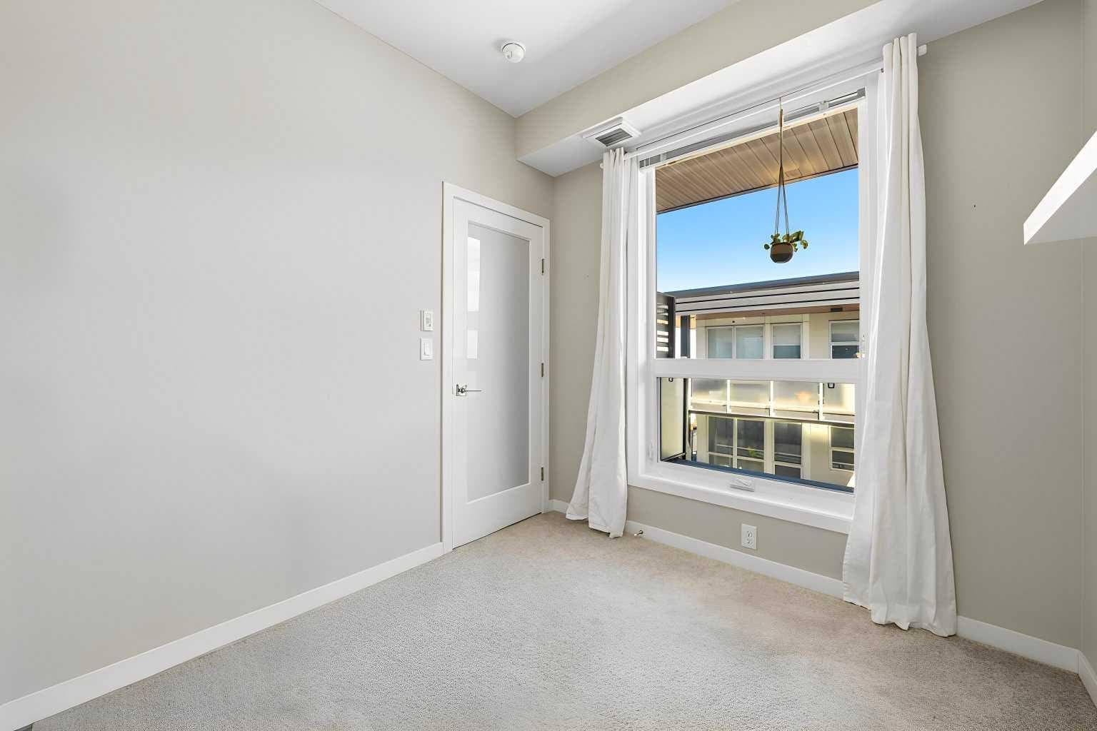 618, 122 Mahogany Centre SE