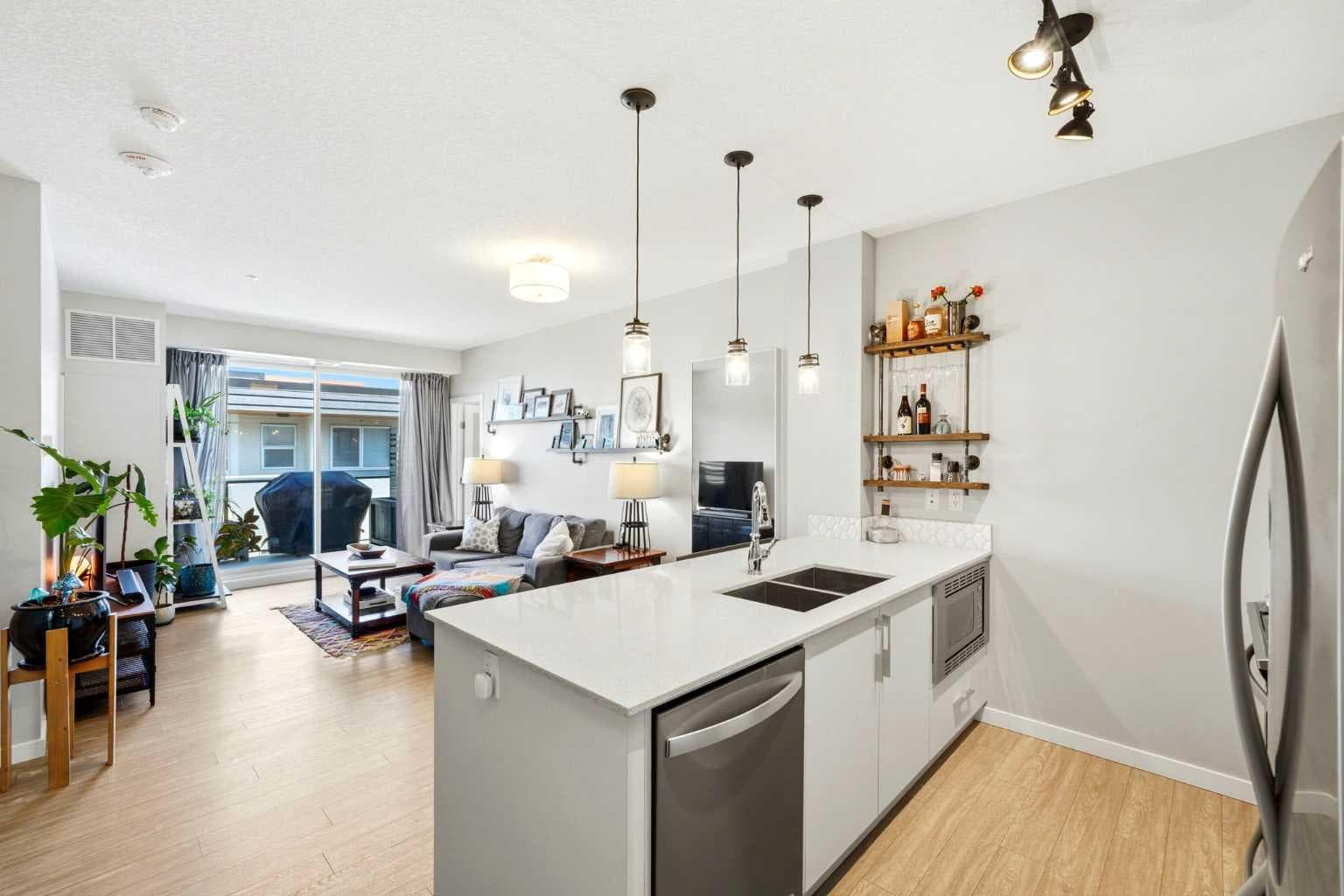 618, 122 Mahogany Centre SE