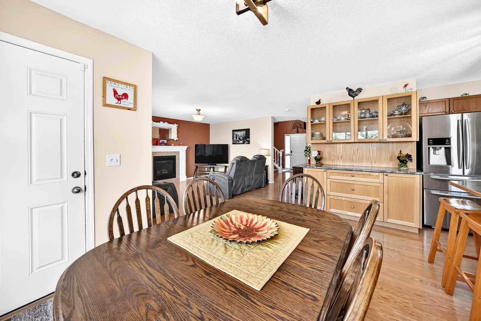 325 Luxstone Green SW