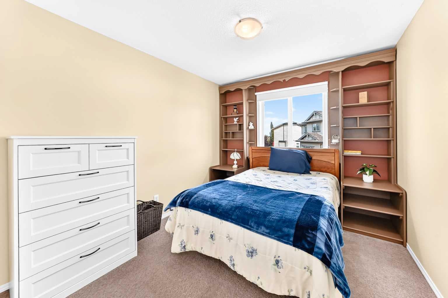 325 Luxstone Green SW
