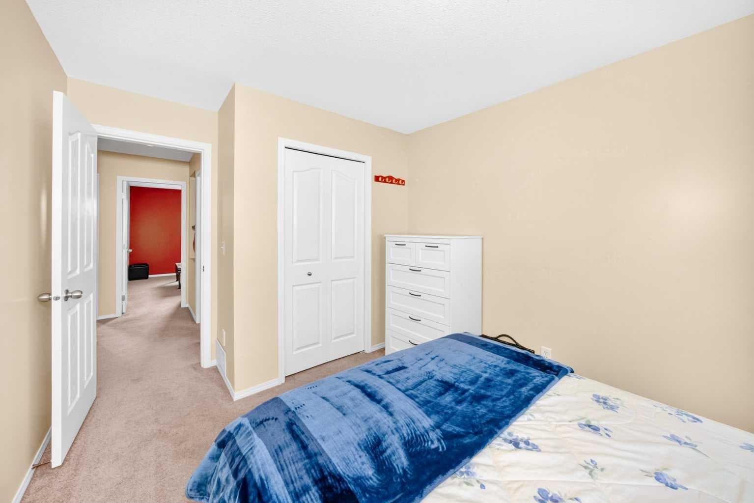 325 Luxstone Green SW