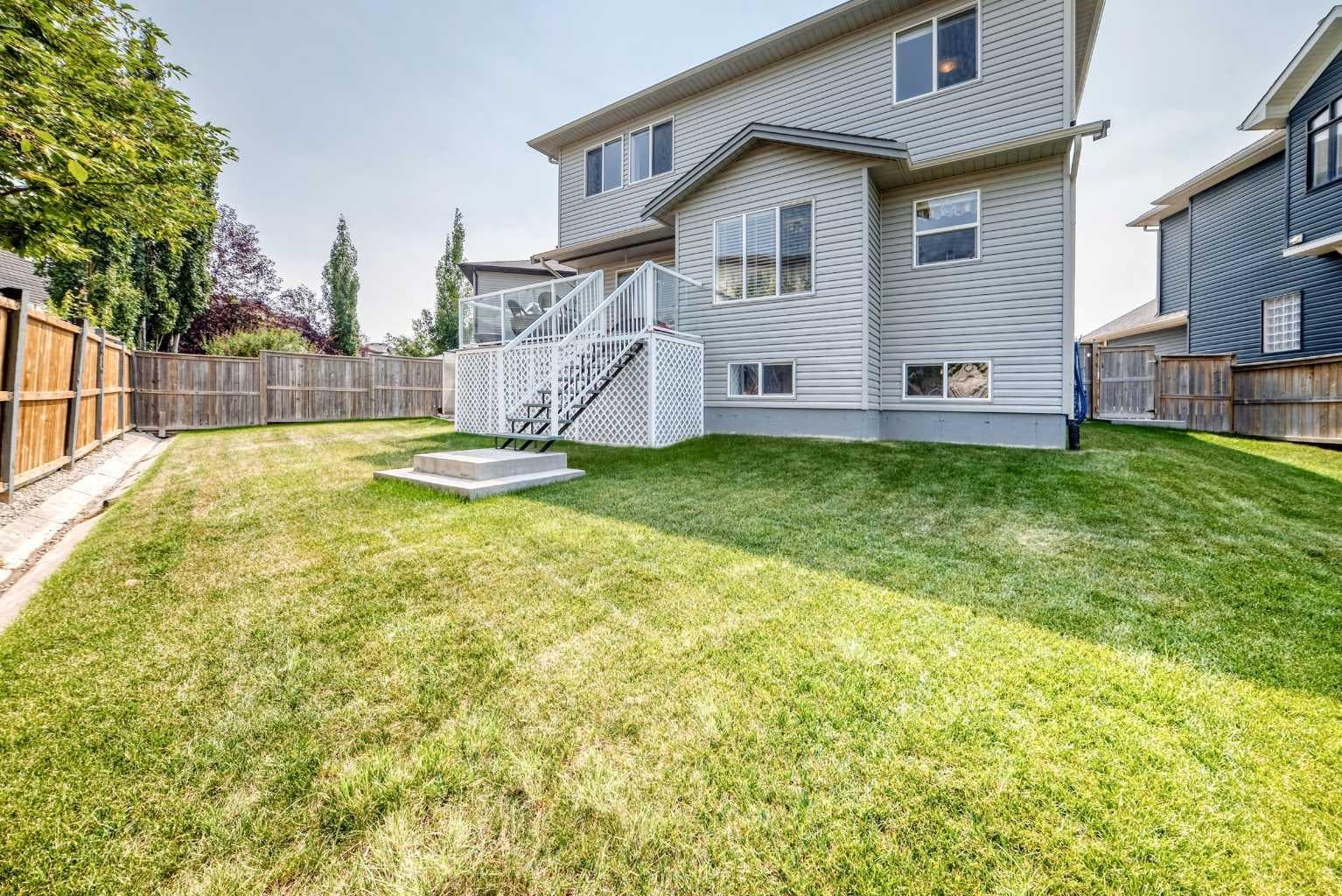 325 Luxstone Green SW