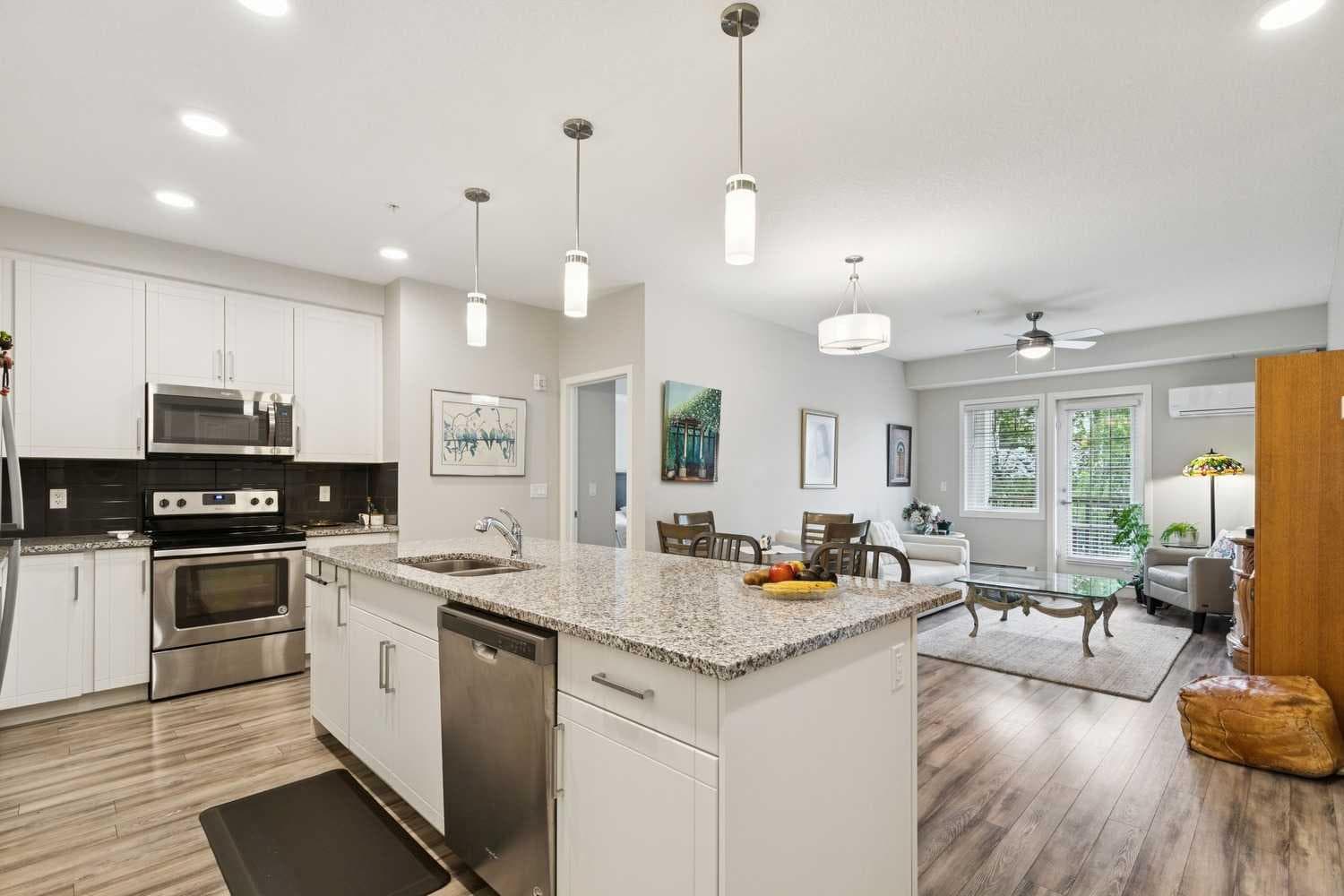 312, 20 Mahogany Mews SE