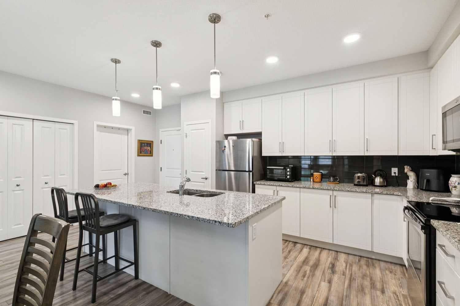 312, 20 Mahogany Mews SE