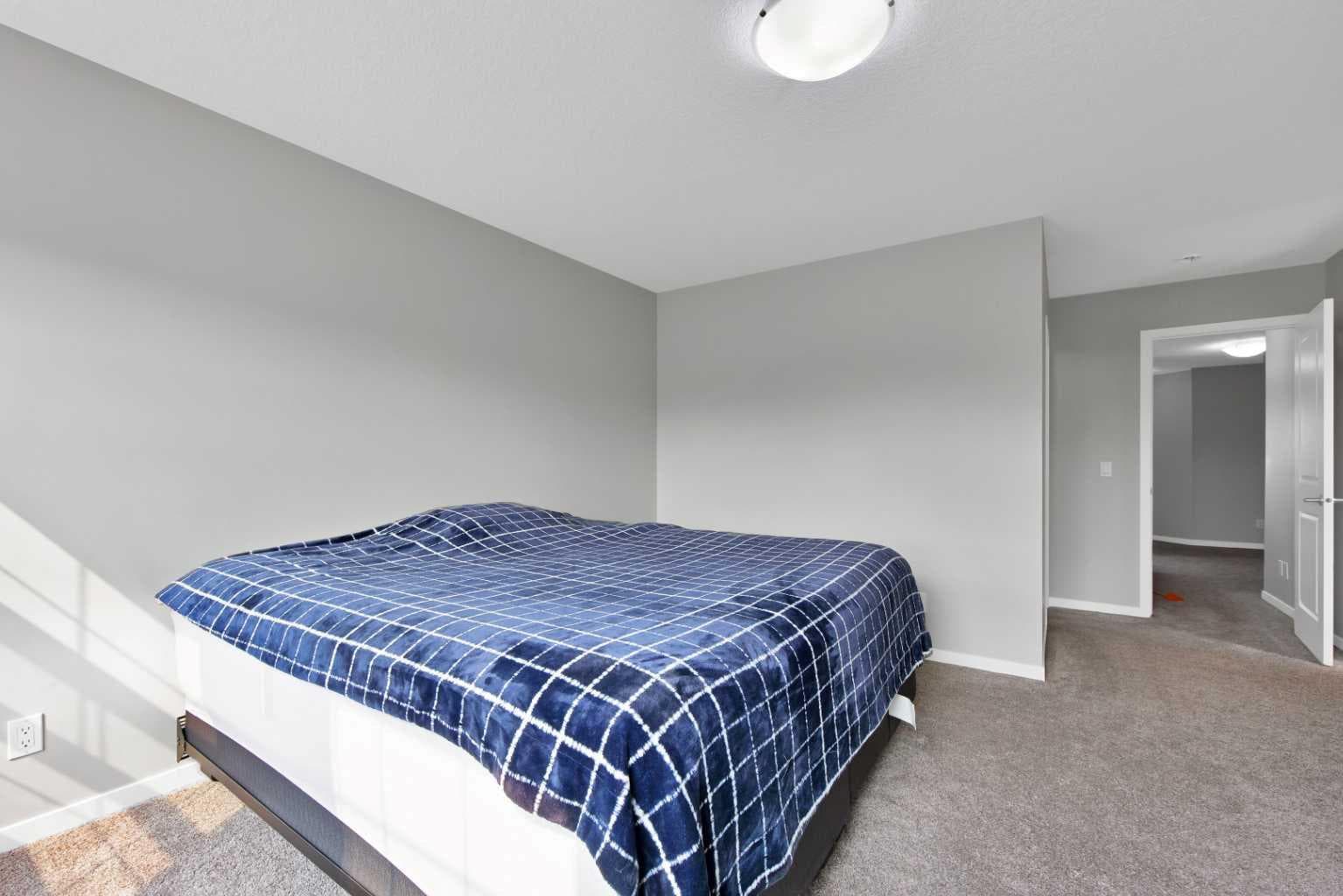 256 Auburn Glen Close SE