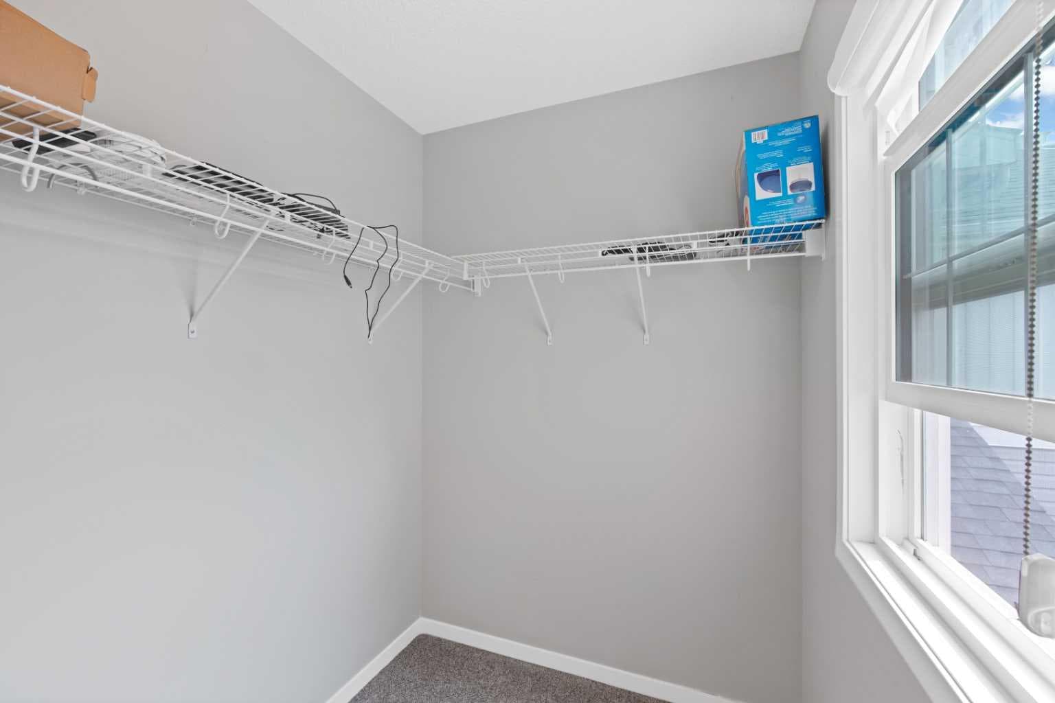 256 Auburn Glen Close SE