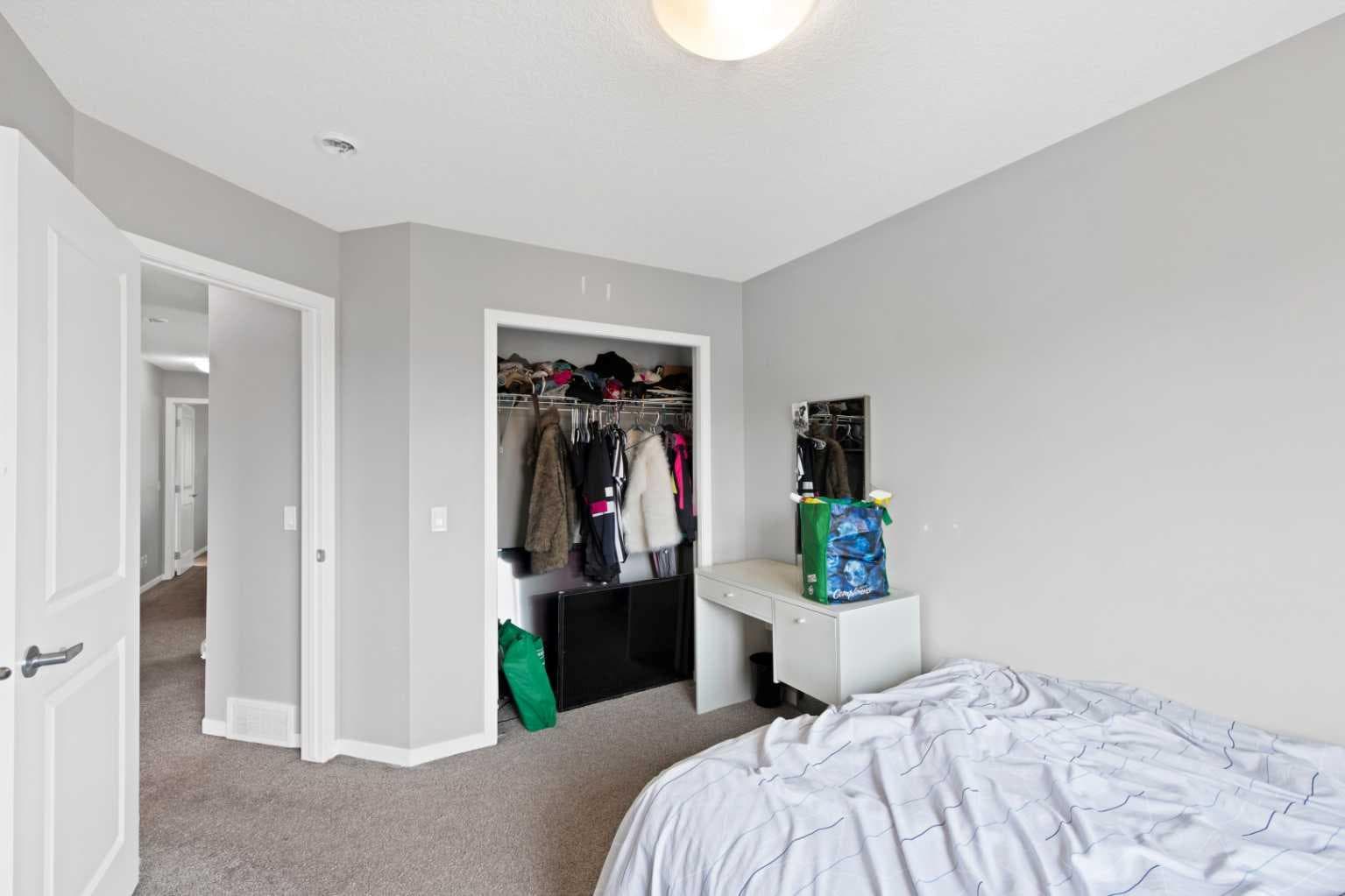 256 Auburn Glen Close SE