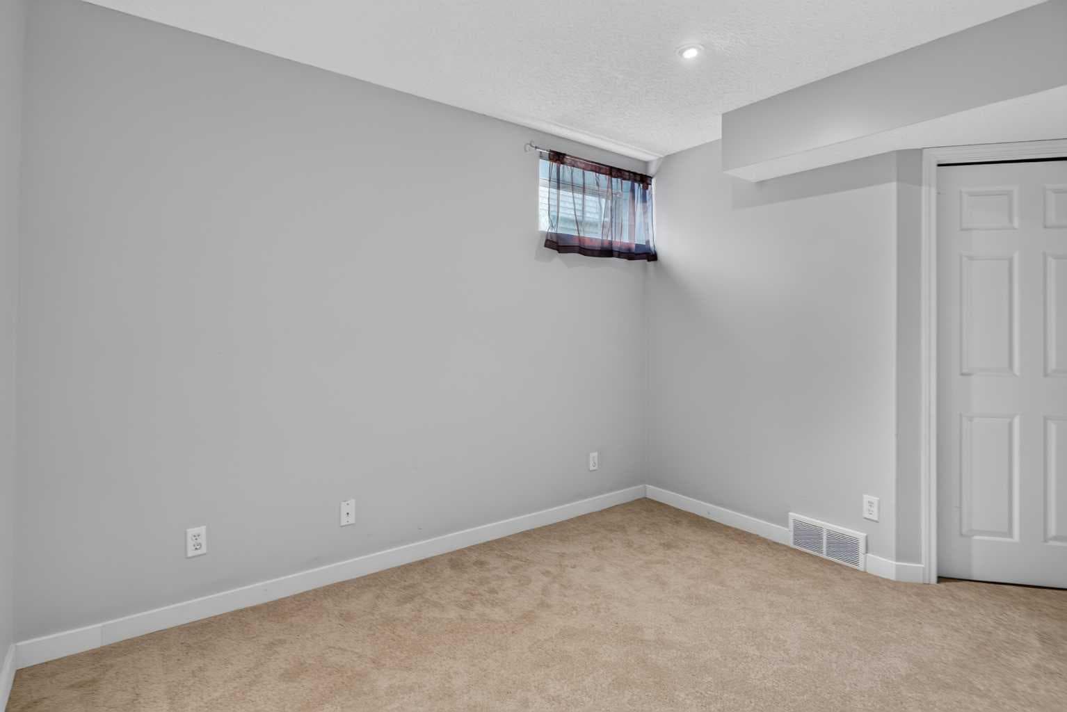 56 Silver Creek Boulevard 