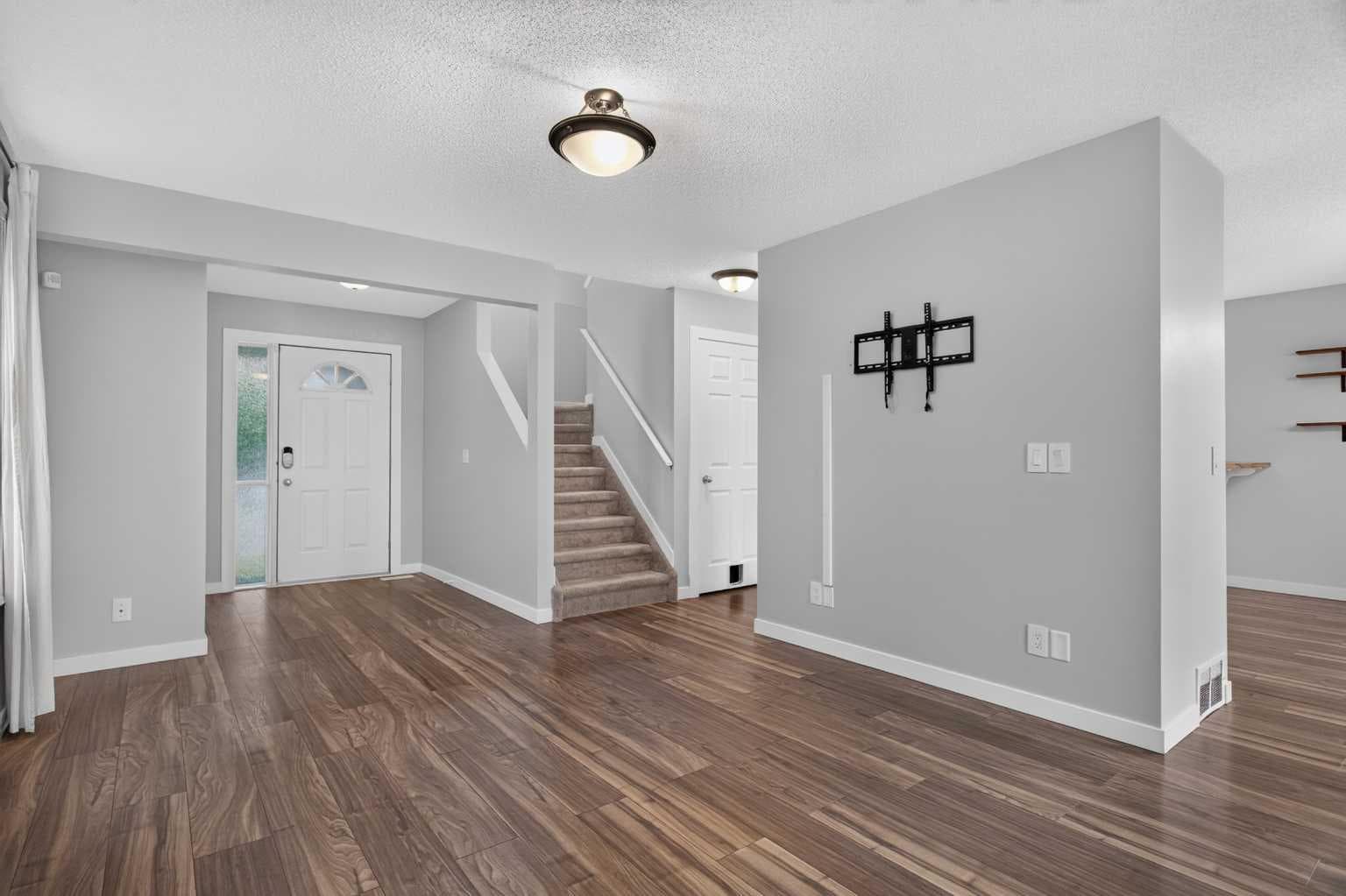 56 Silver Creek Boulevard 