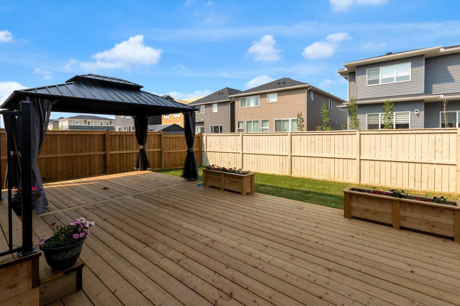 541 Baywater Manor SW
