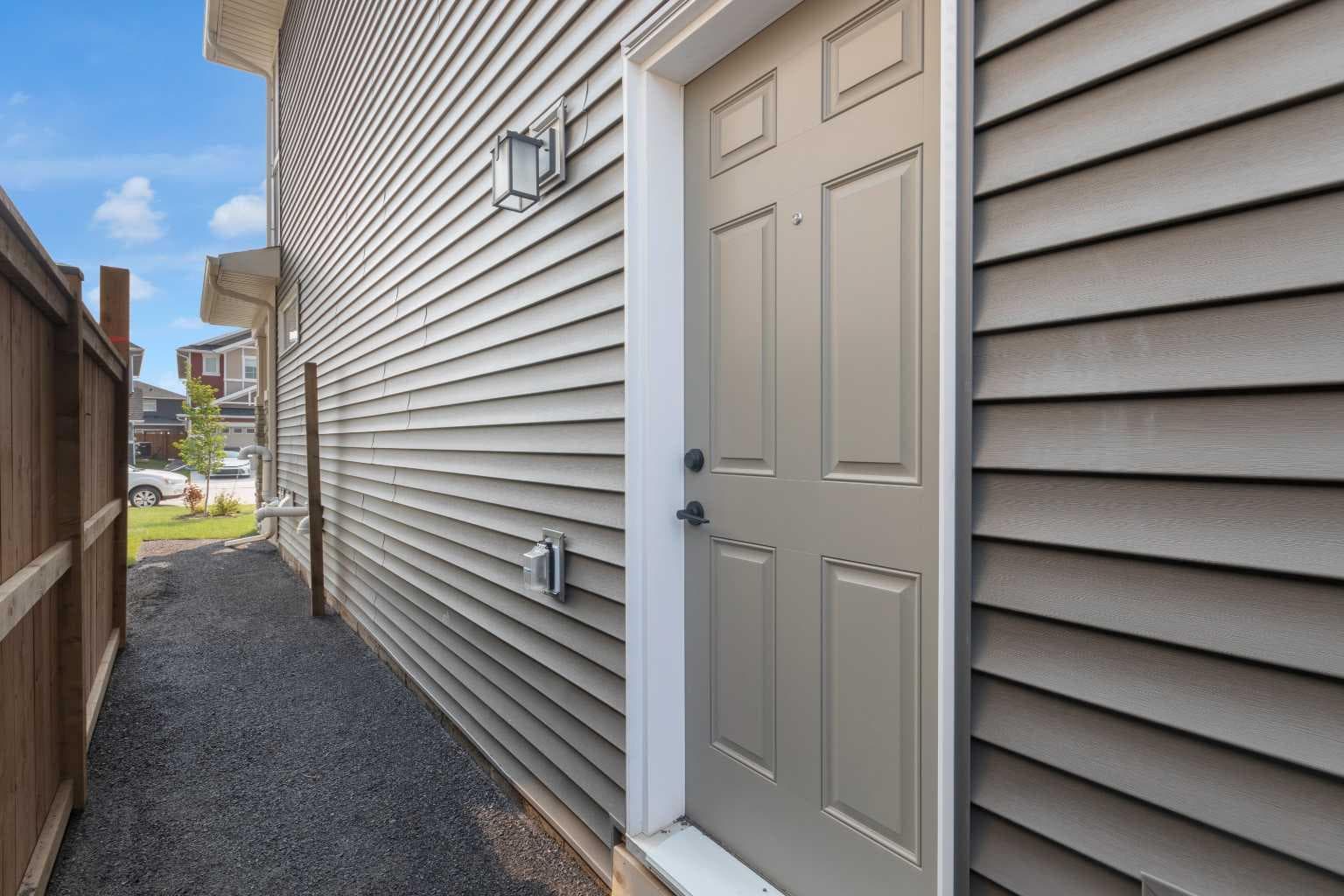 541 Baywater Manor SW