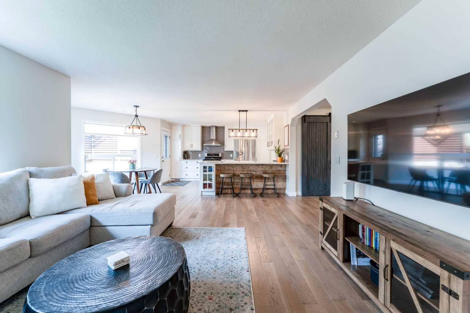 240 Willowmere Close 