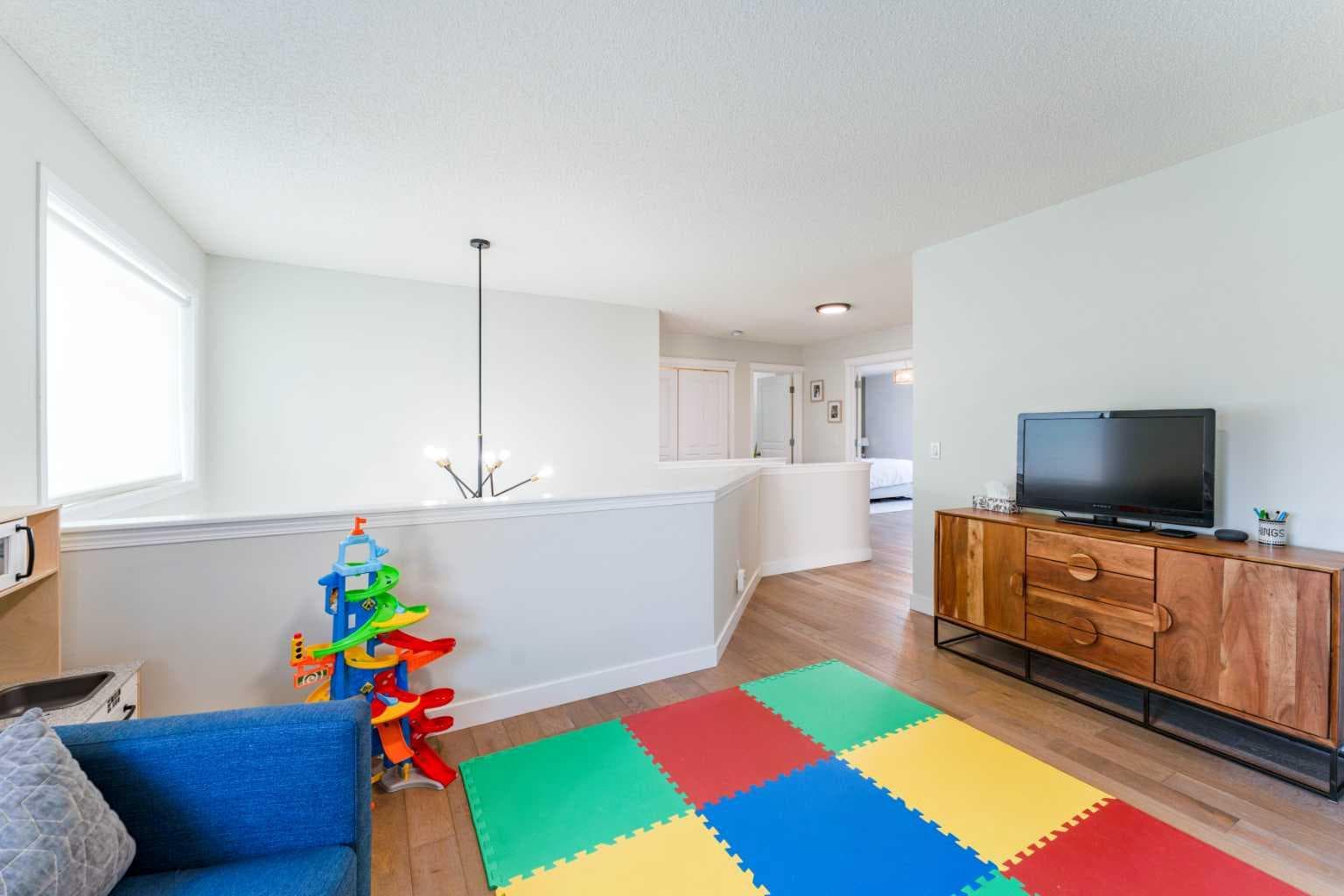 240 Willowmere Close 