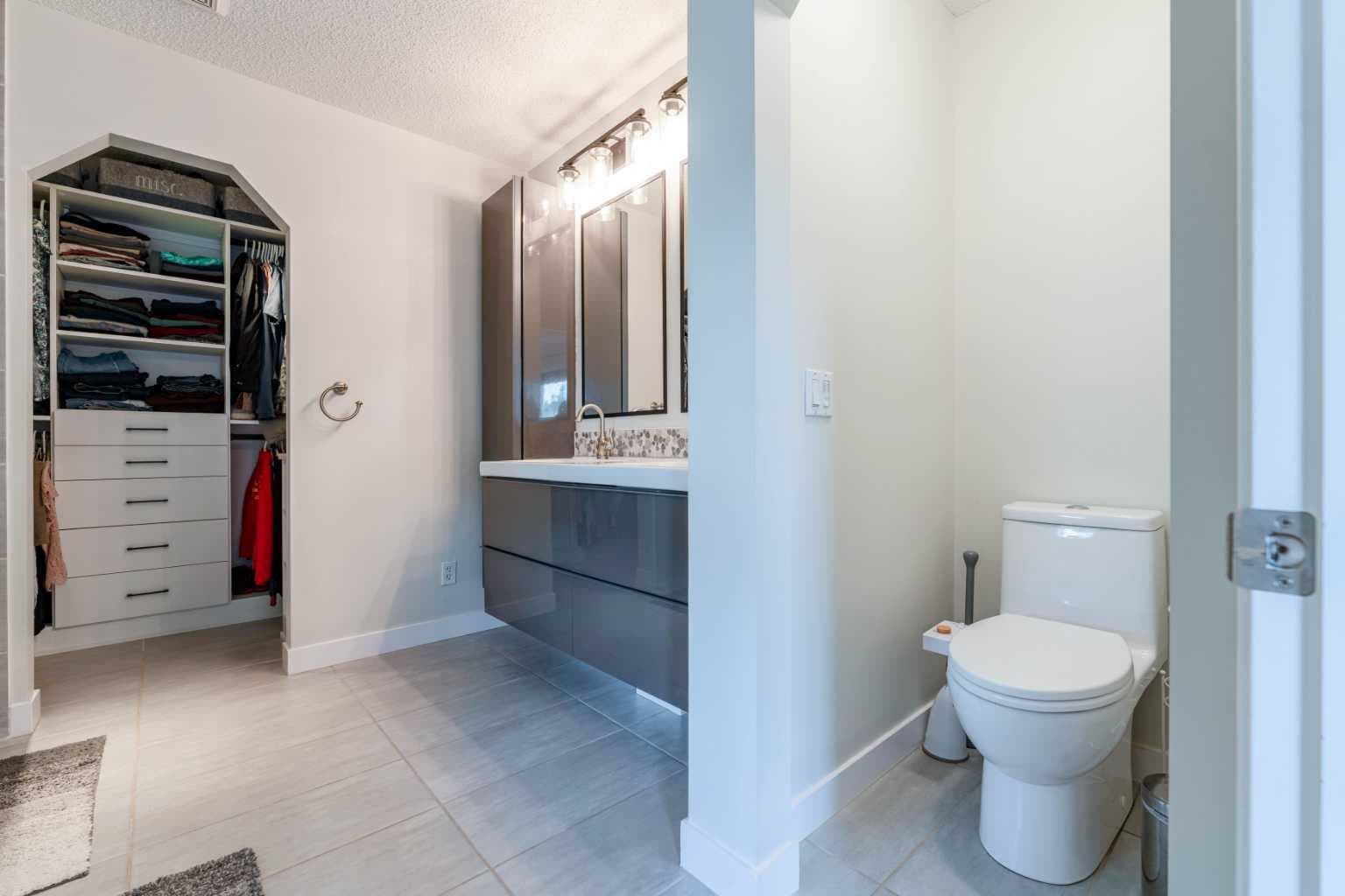 240 Willowmere Close 