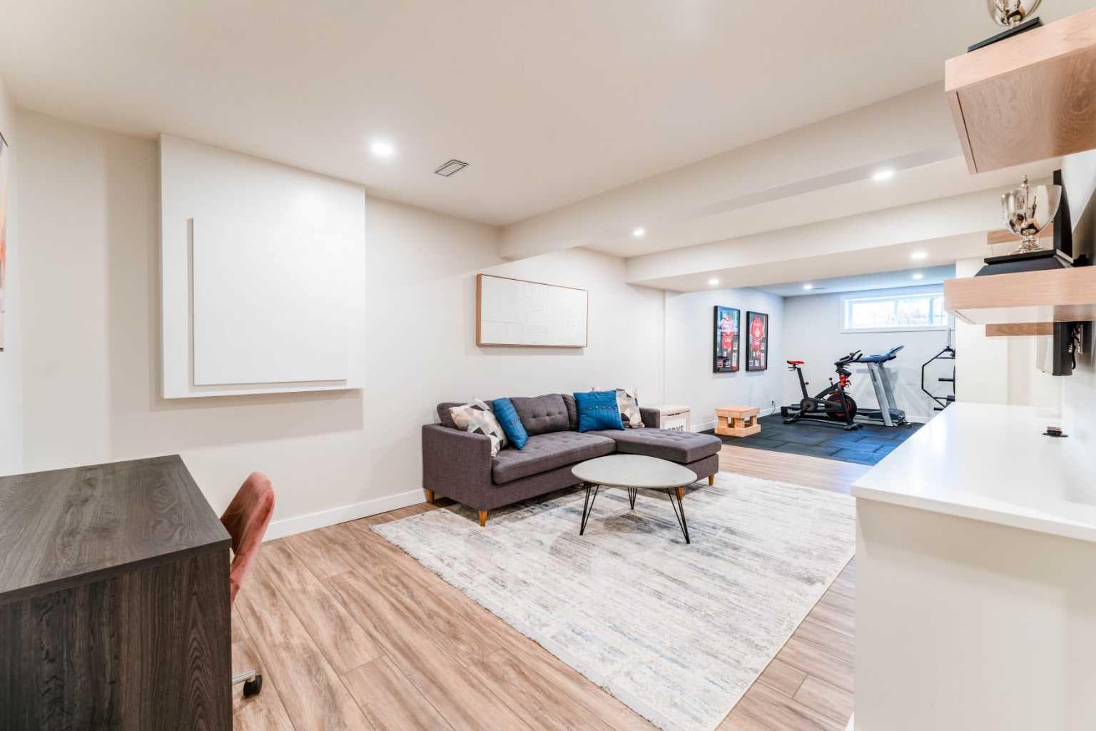 240 Willowmere Close 