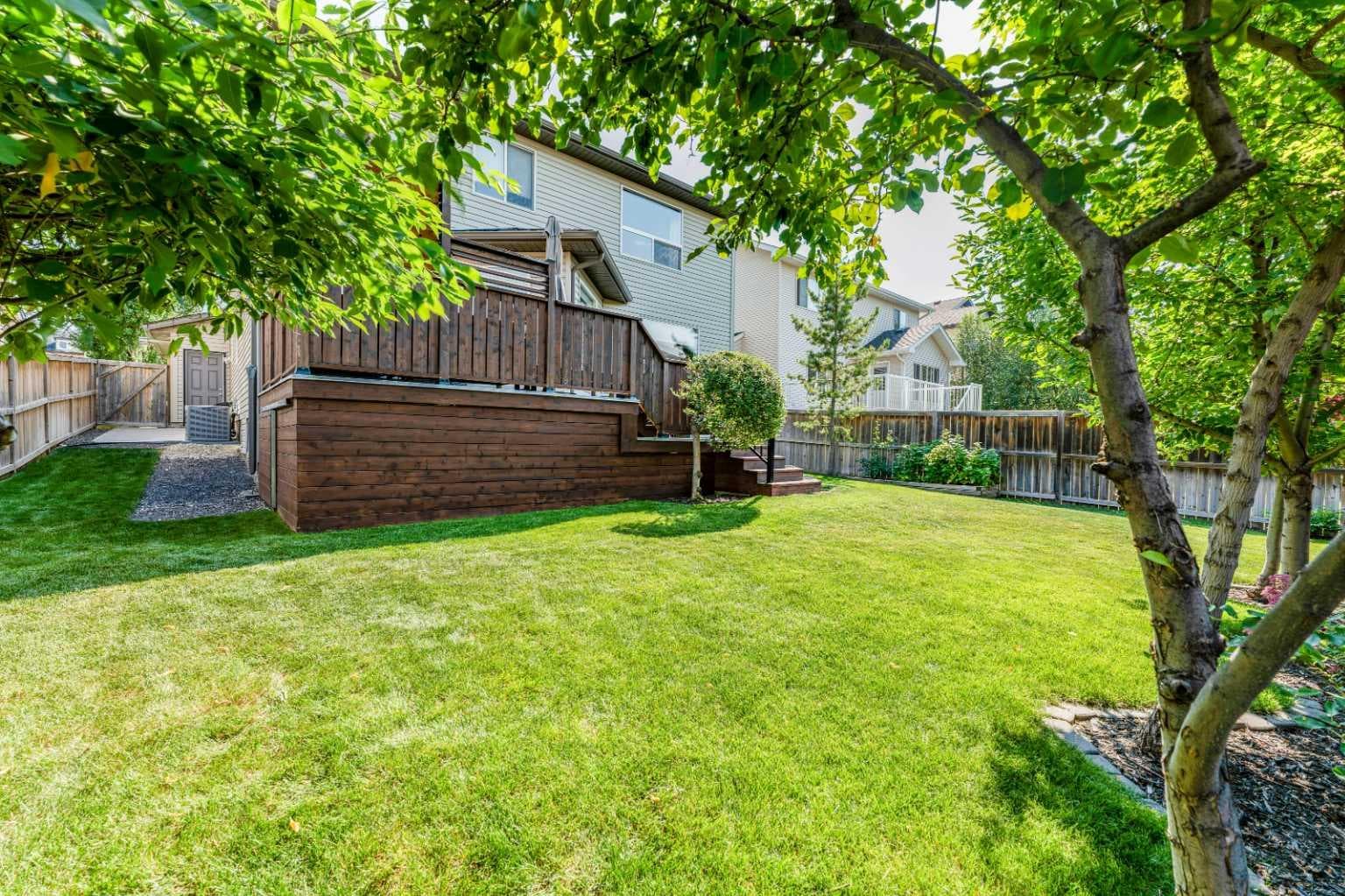 240 Willowmere Close 
