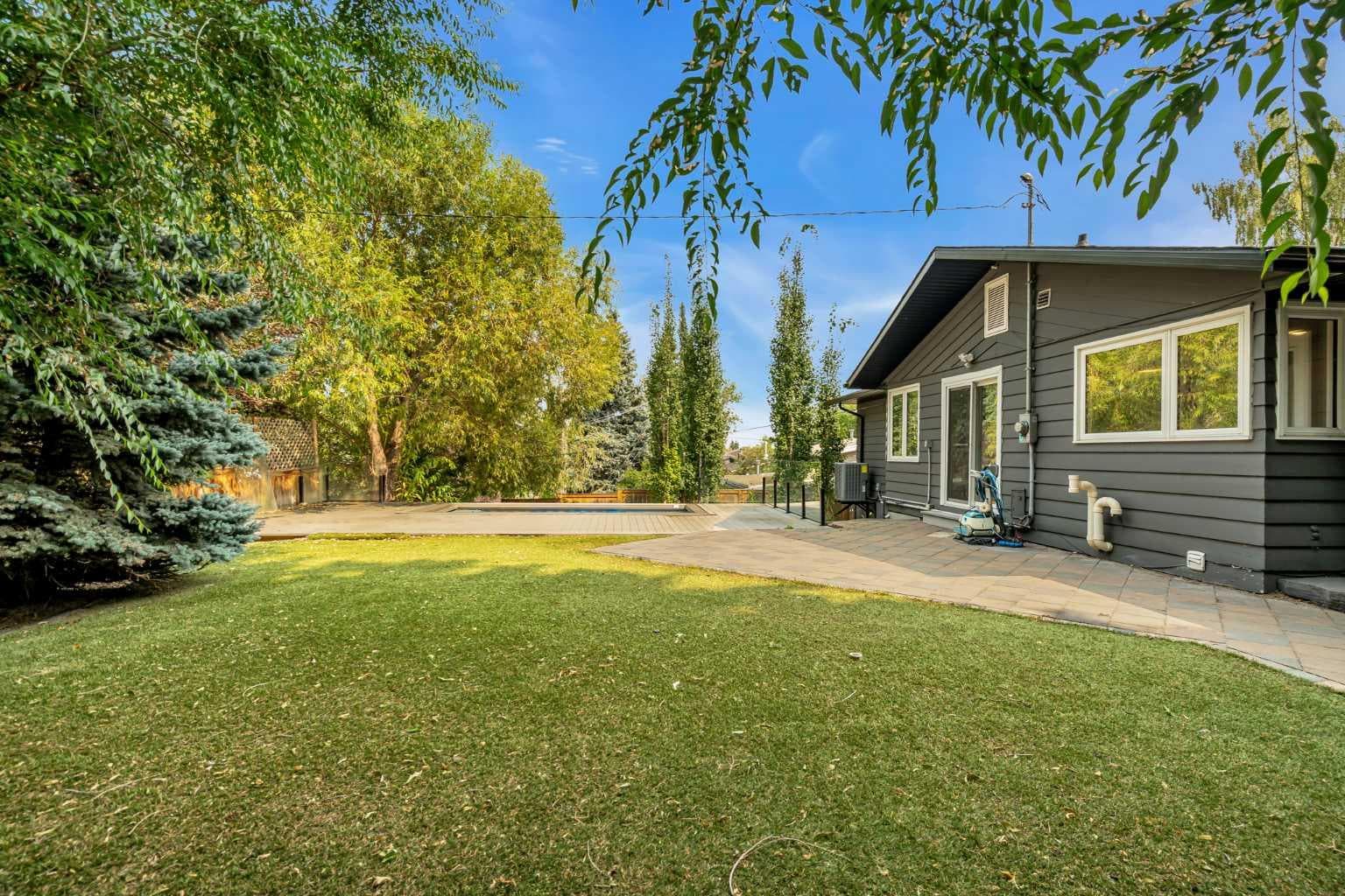 60 Massey Place SW
