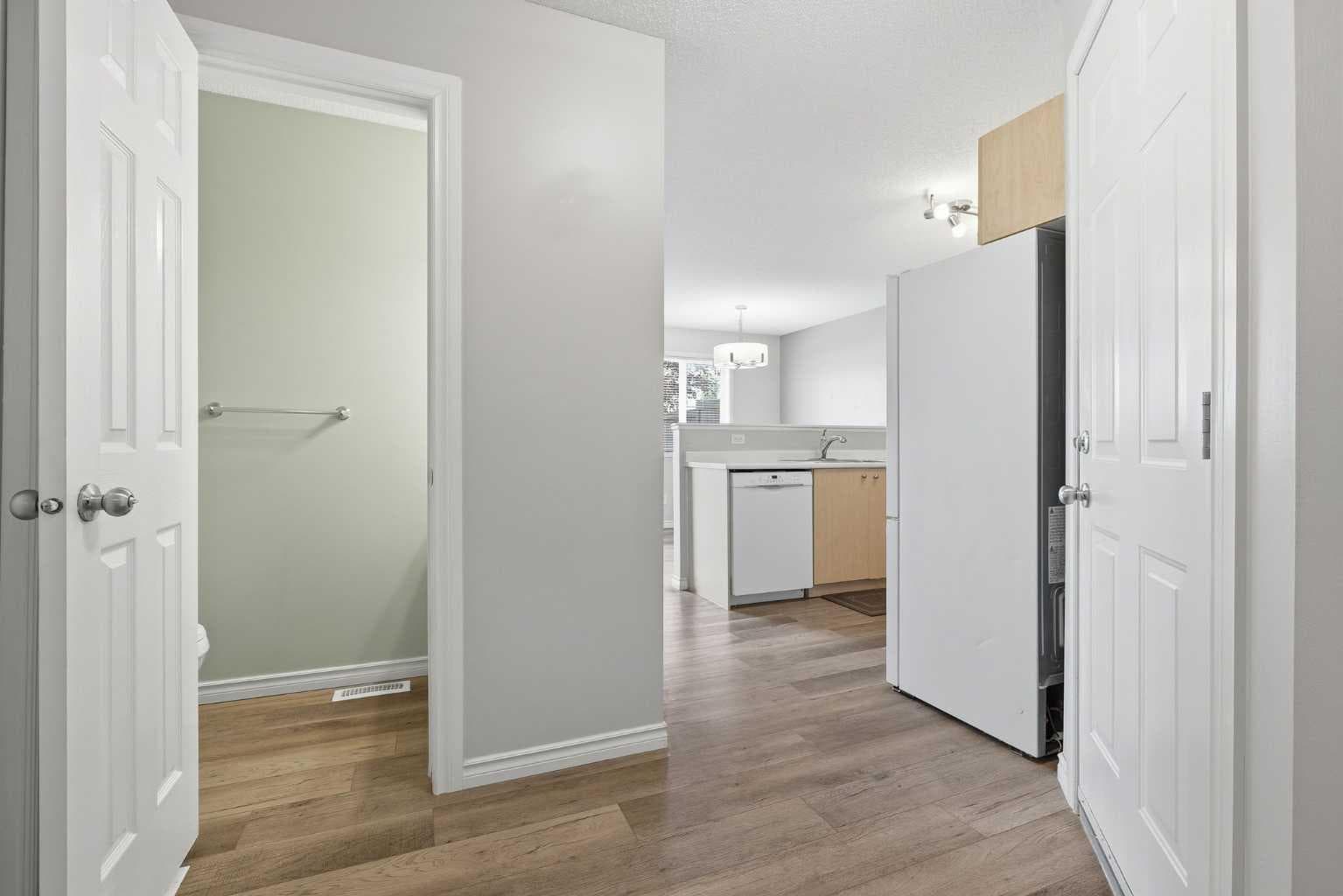 103, 760 Railway Gate SW