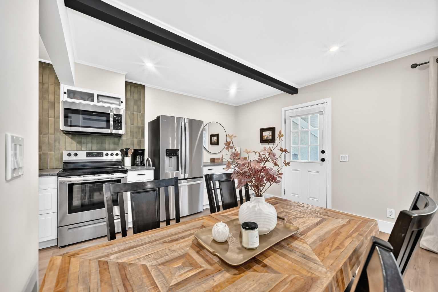 1702, 11010 Bonaventure Drive SE