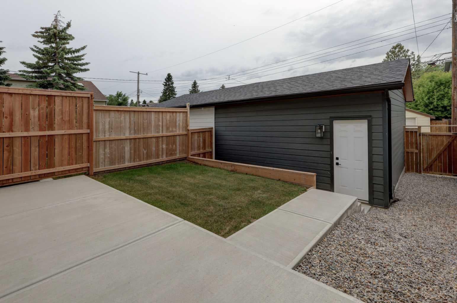 3337 41 Street SW