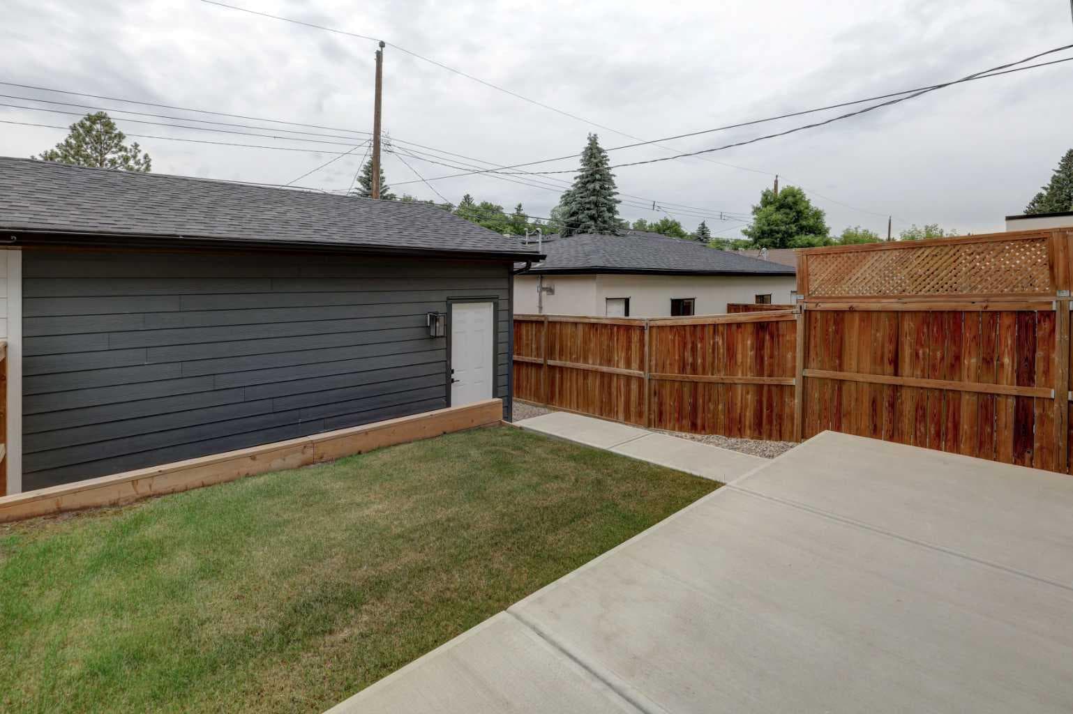 3337 41 Street SW