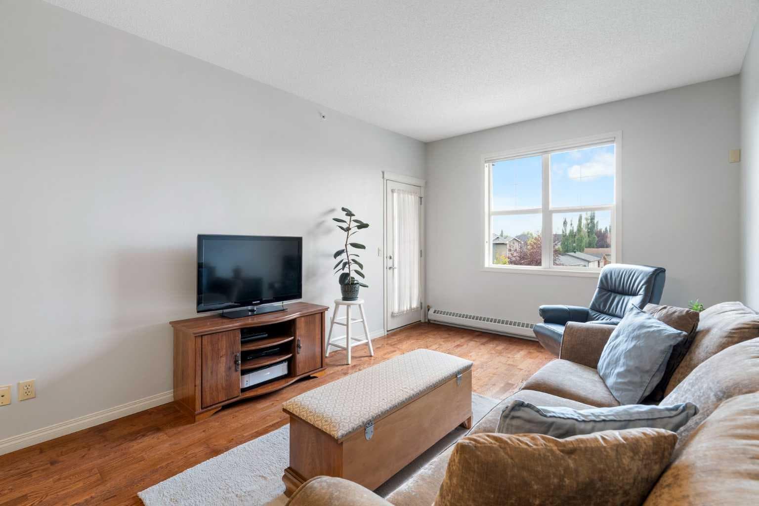 310, 25 Prestwick Drive SE