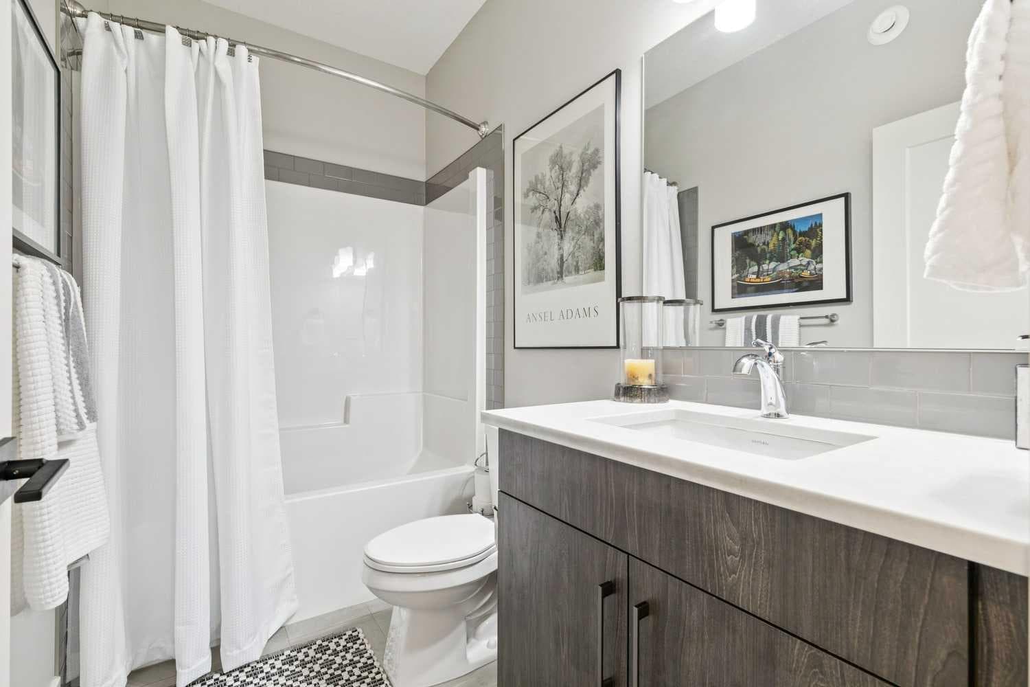 17 Royal Elm Green NW