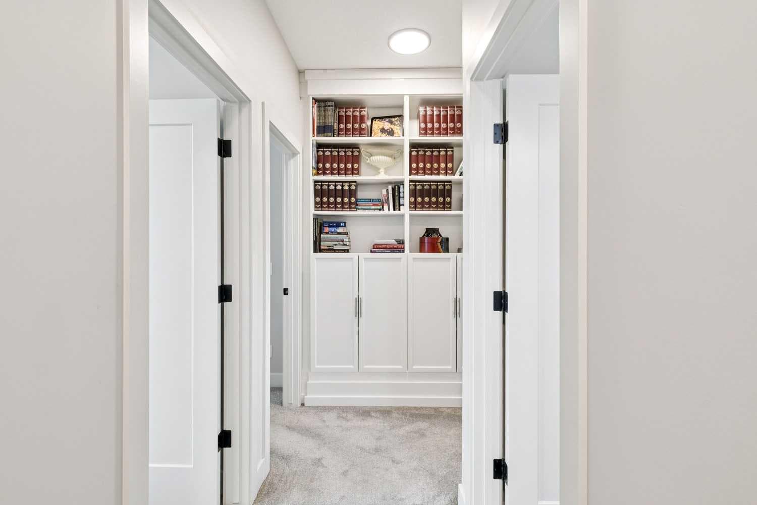 17 Royal Elm Green NW