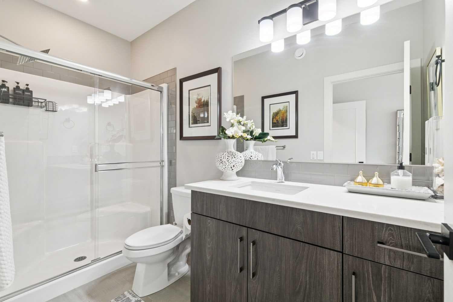 17 Royal Elm Green NW