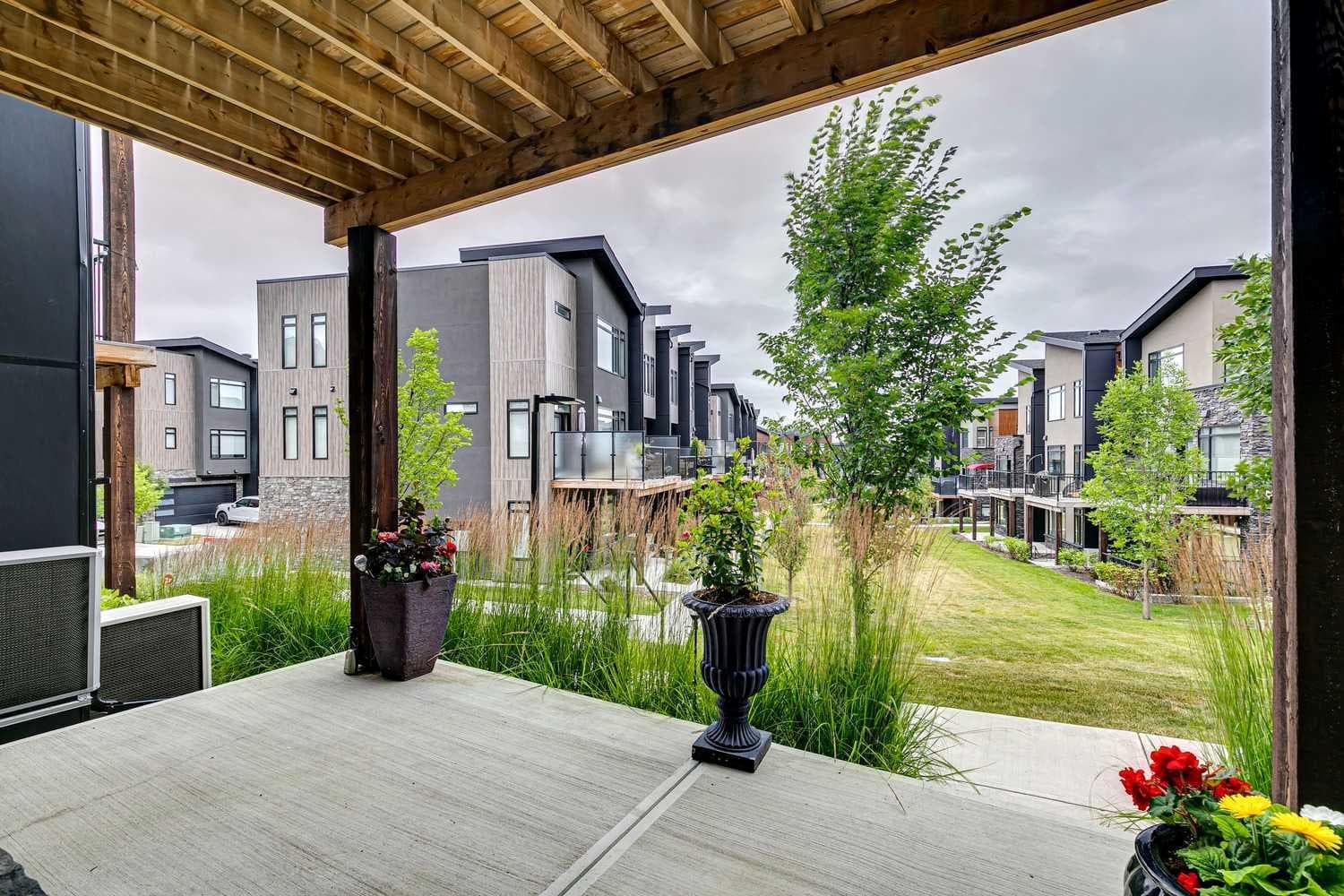 17 Royal Elm Green NW