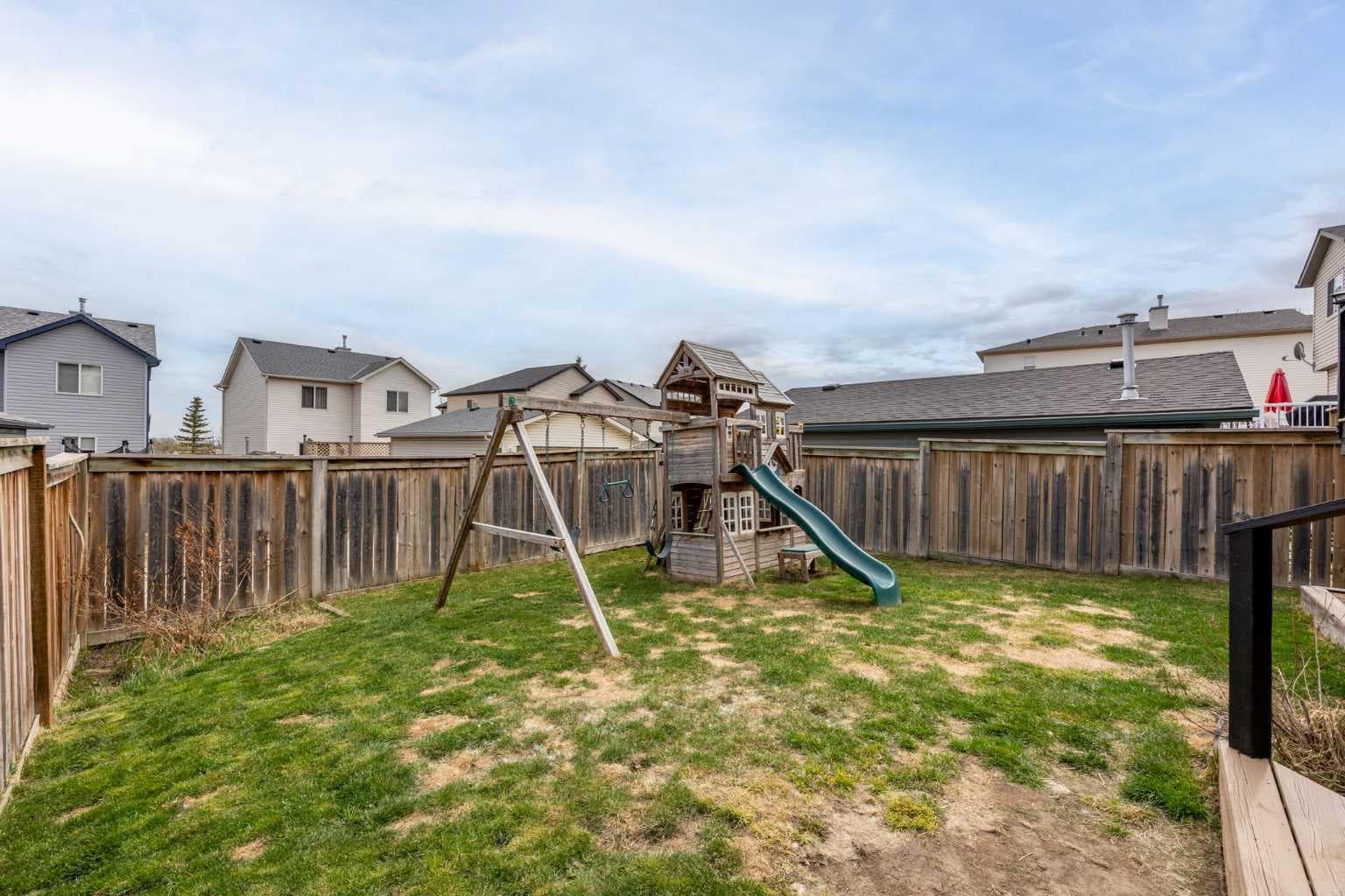 19 Covemeadow Crescent NE