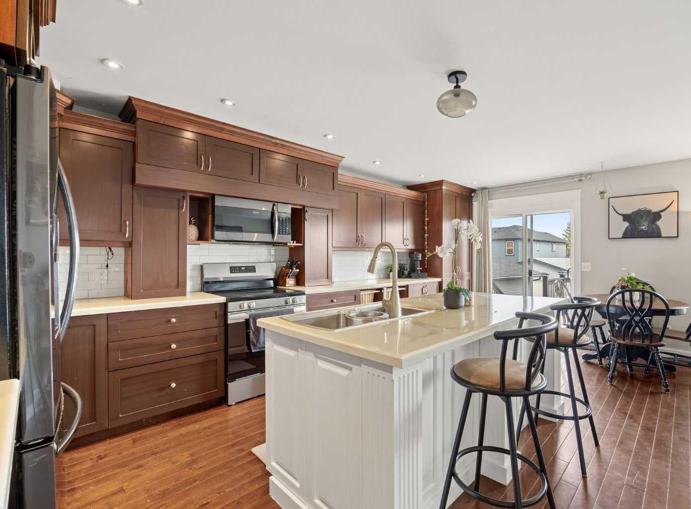 19 Covemeadow Crescent NE