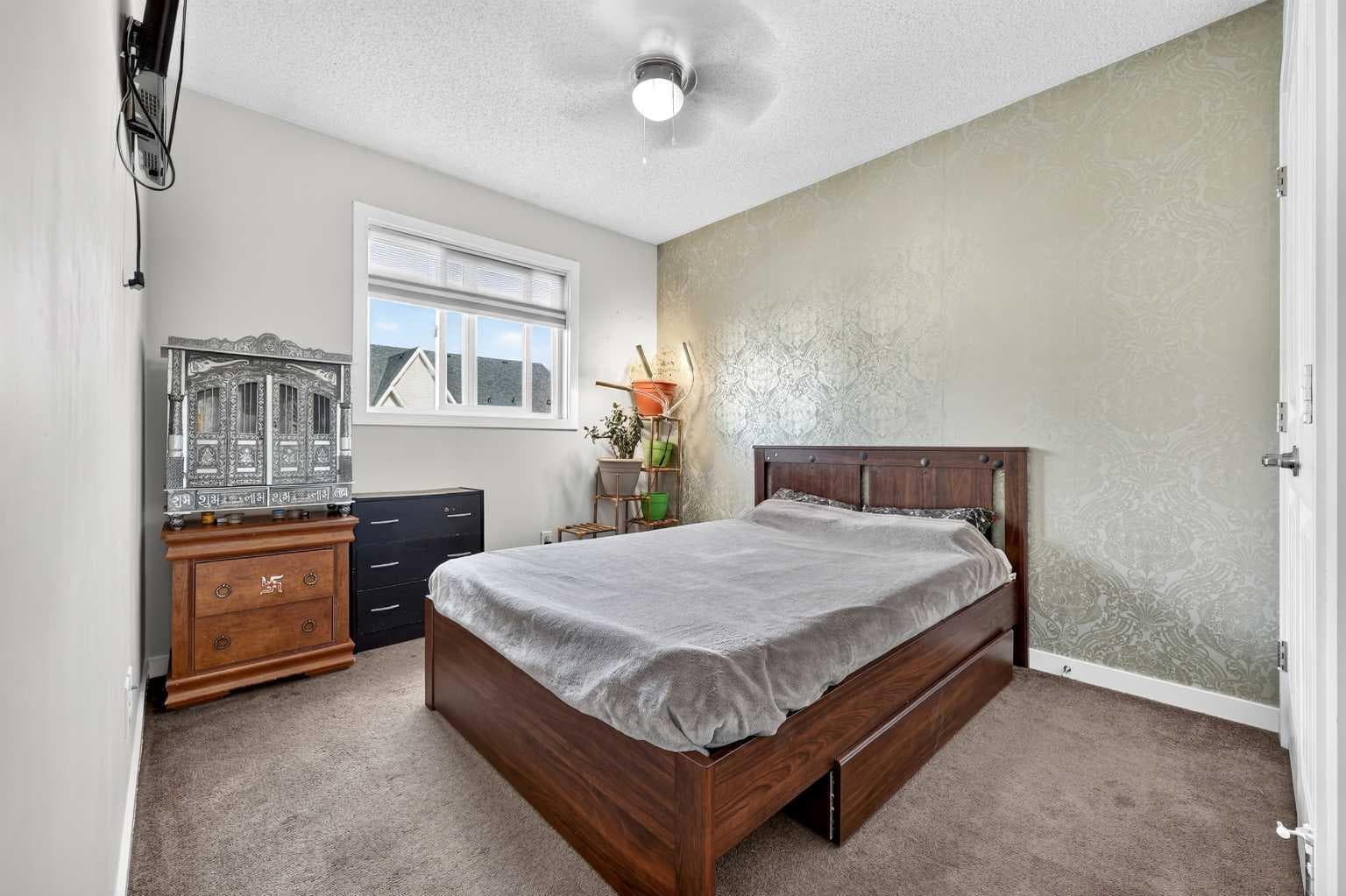 27 Red Embers Lane NE