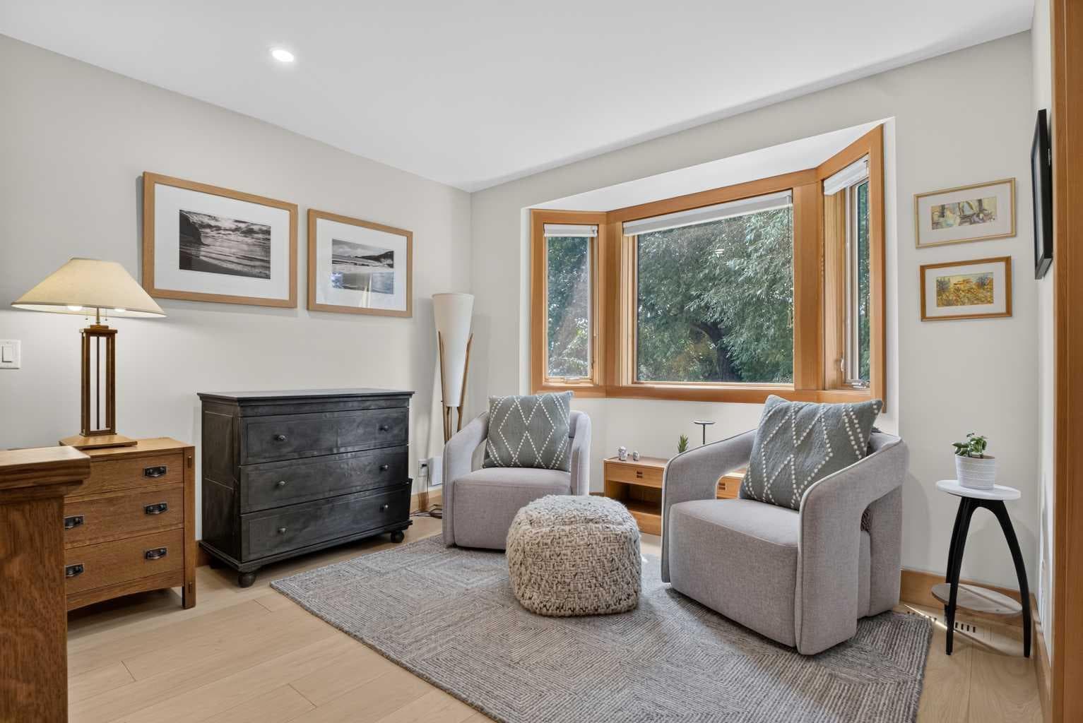 124 Garden Crescent SW
