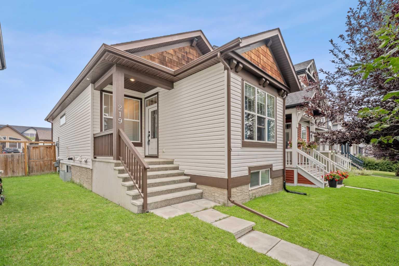 219 New Brighton Landing SE