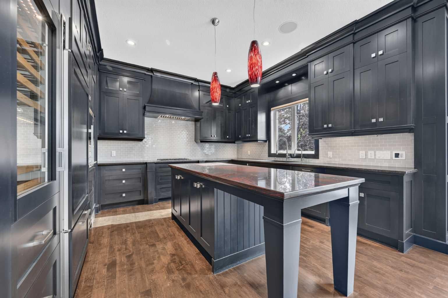 4 Aspen Cliff Close SW