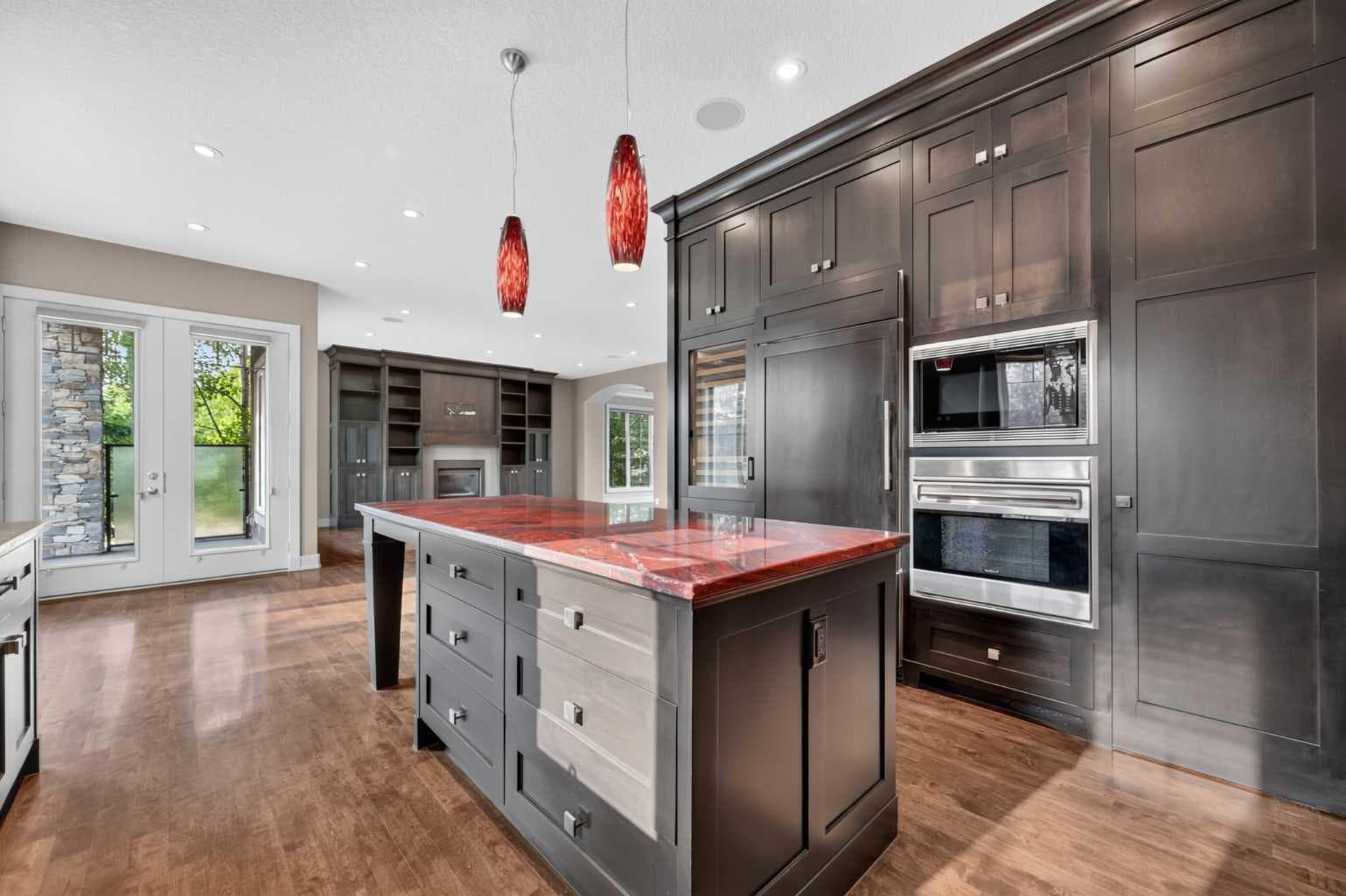4 Aspen Cliff Close SW