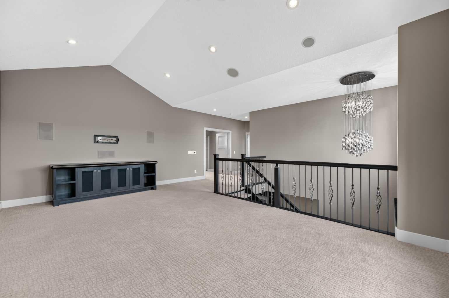 4 Aspen Cliff Close SW