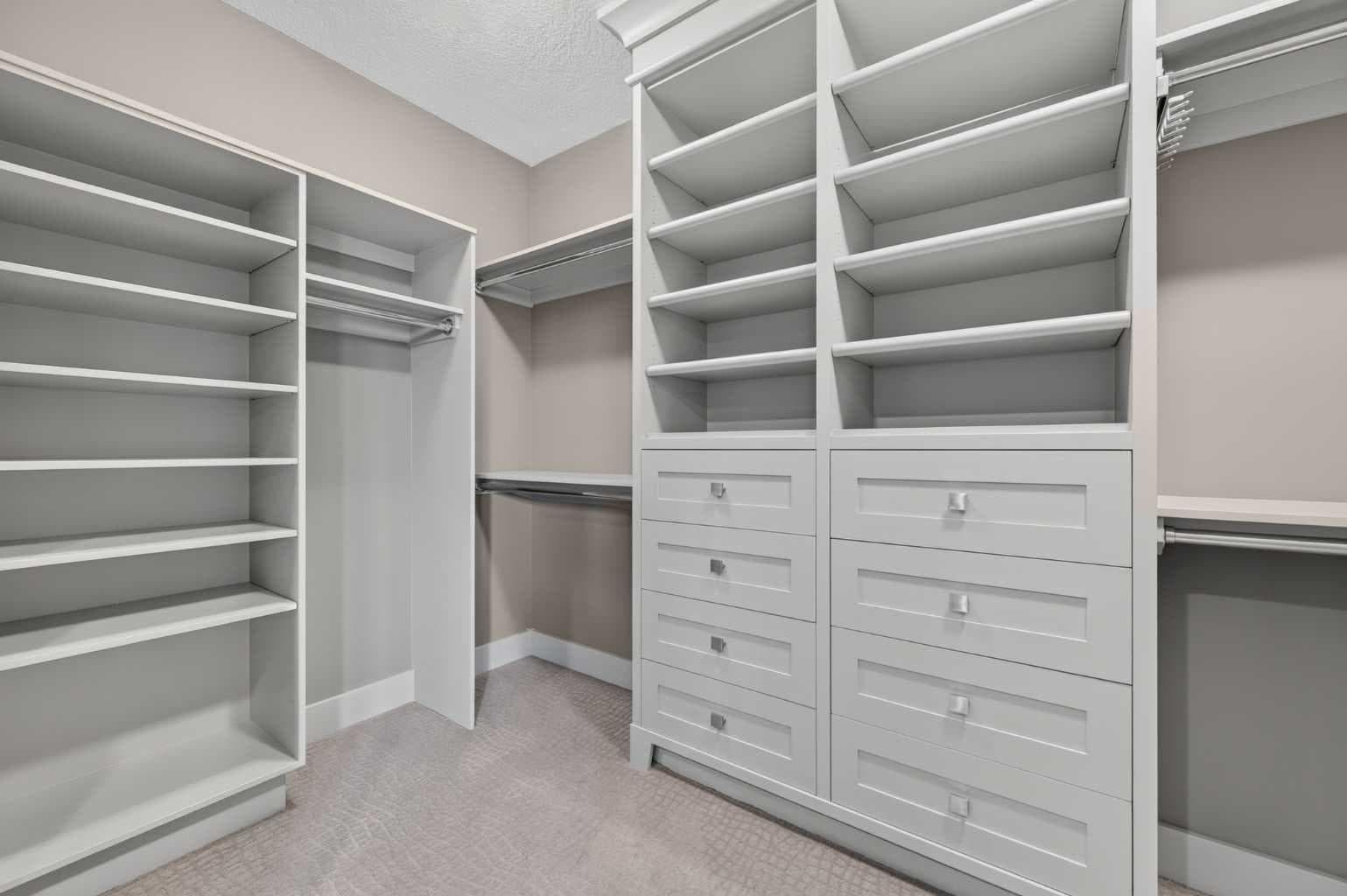 4 Aspen Cliff Close SW