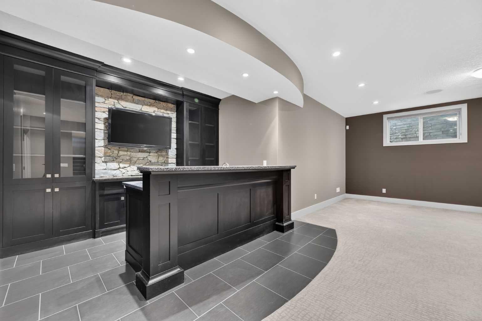 4 Aspen Cliff Close SW