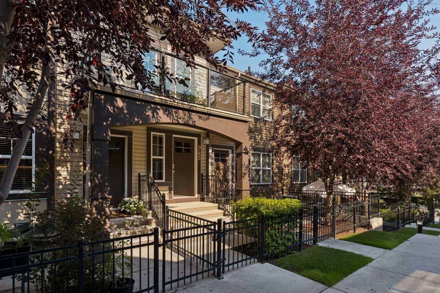 945 Mckenzie Towne Manor SE