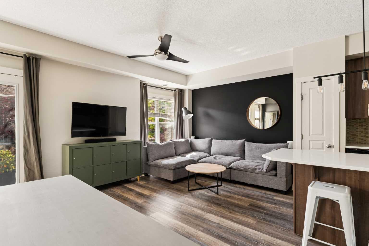 945 Mckenzie Towne Manor SE