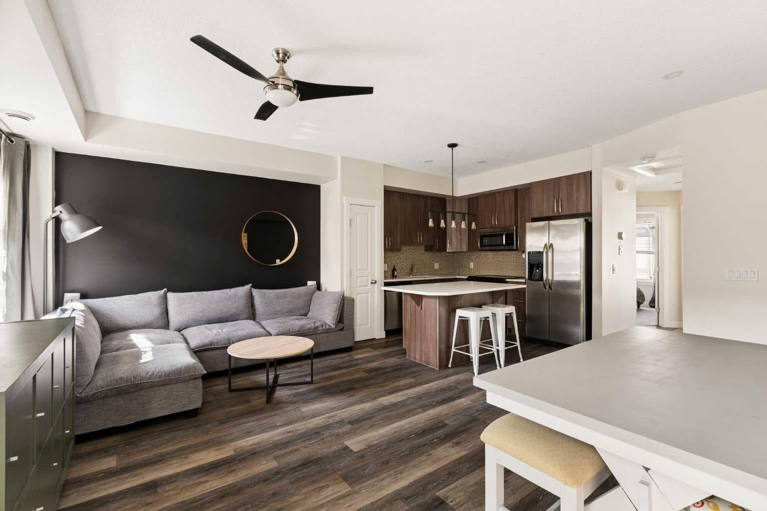 945 Mckenzie Towne Manor SE