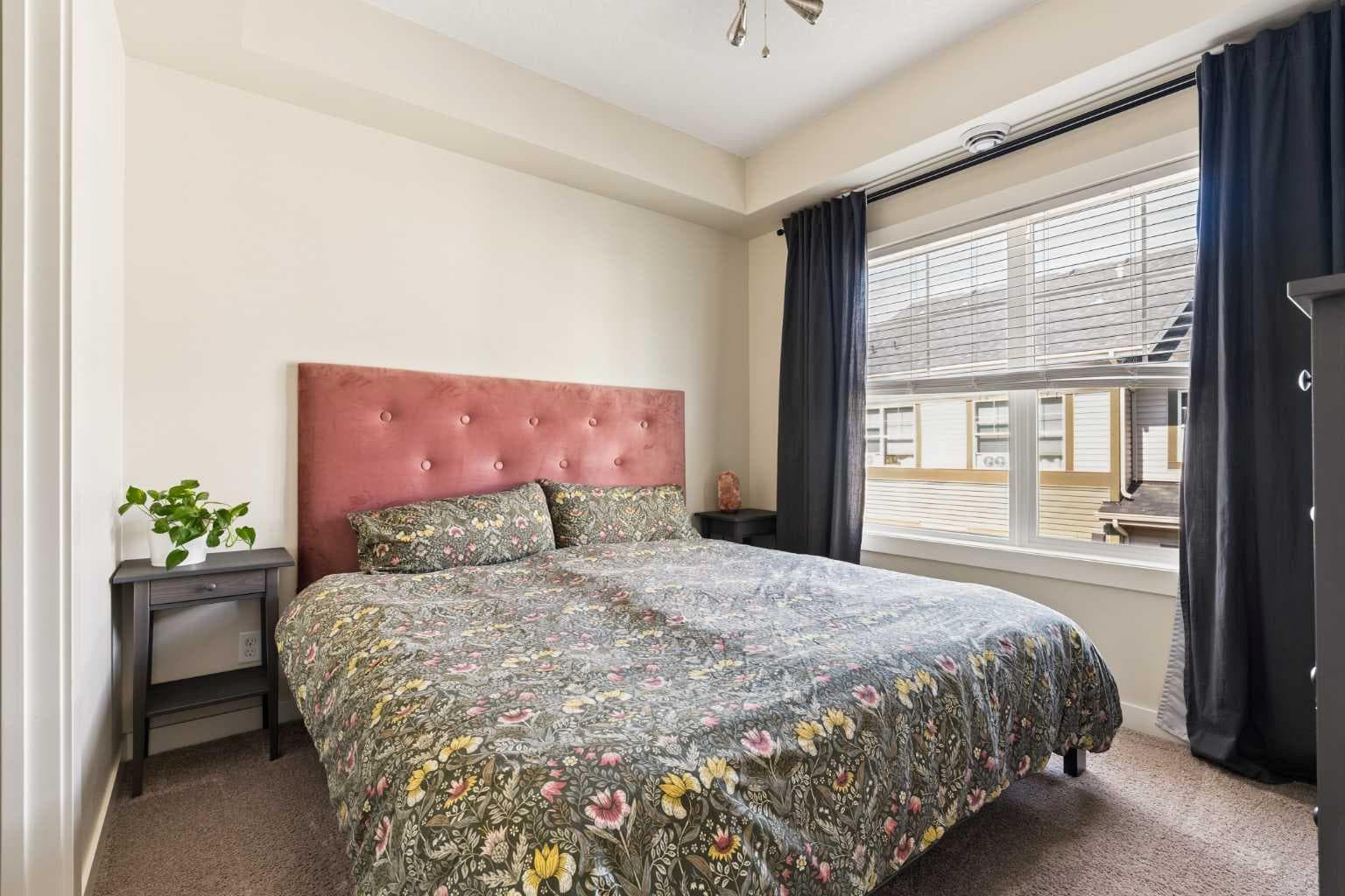 945 Mckenzie Towne Manor SE