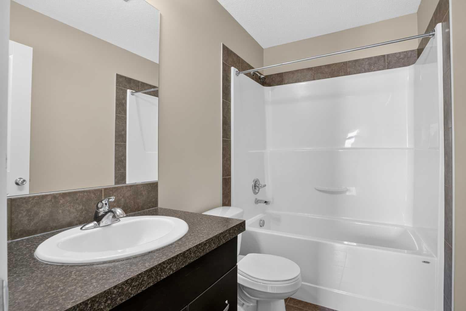 445 Copperpond Landing SE