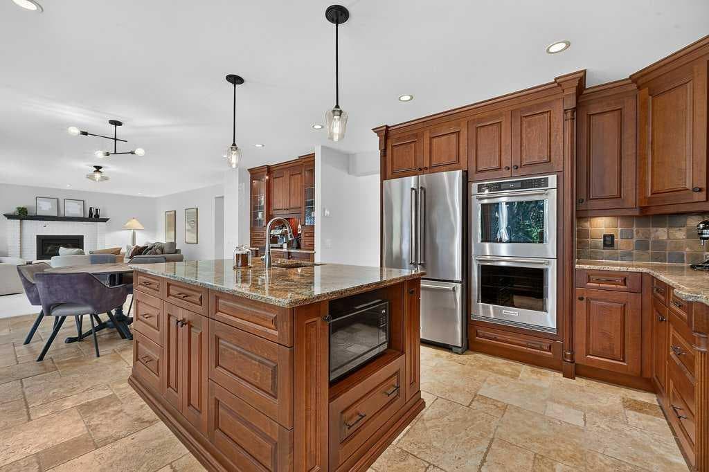 15 Woodacres Way SW