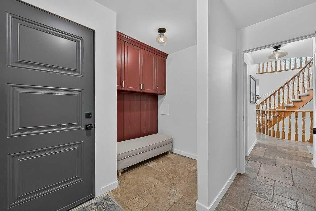 15 Woodacres Way SW