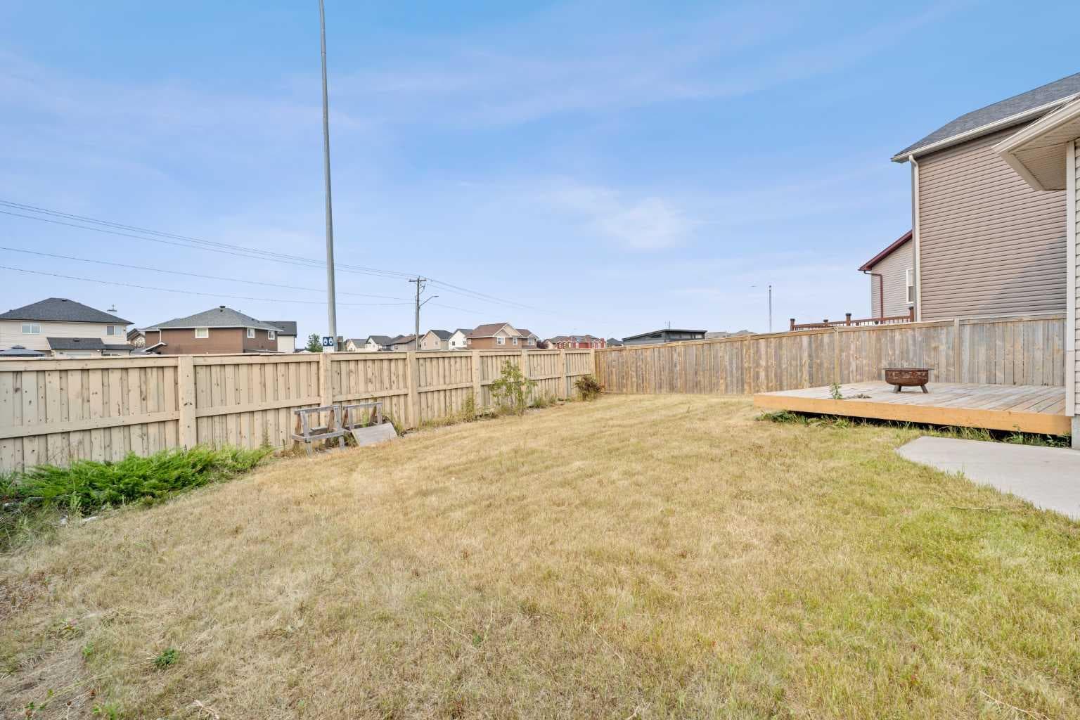 187 Martinvalley Crescent NE