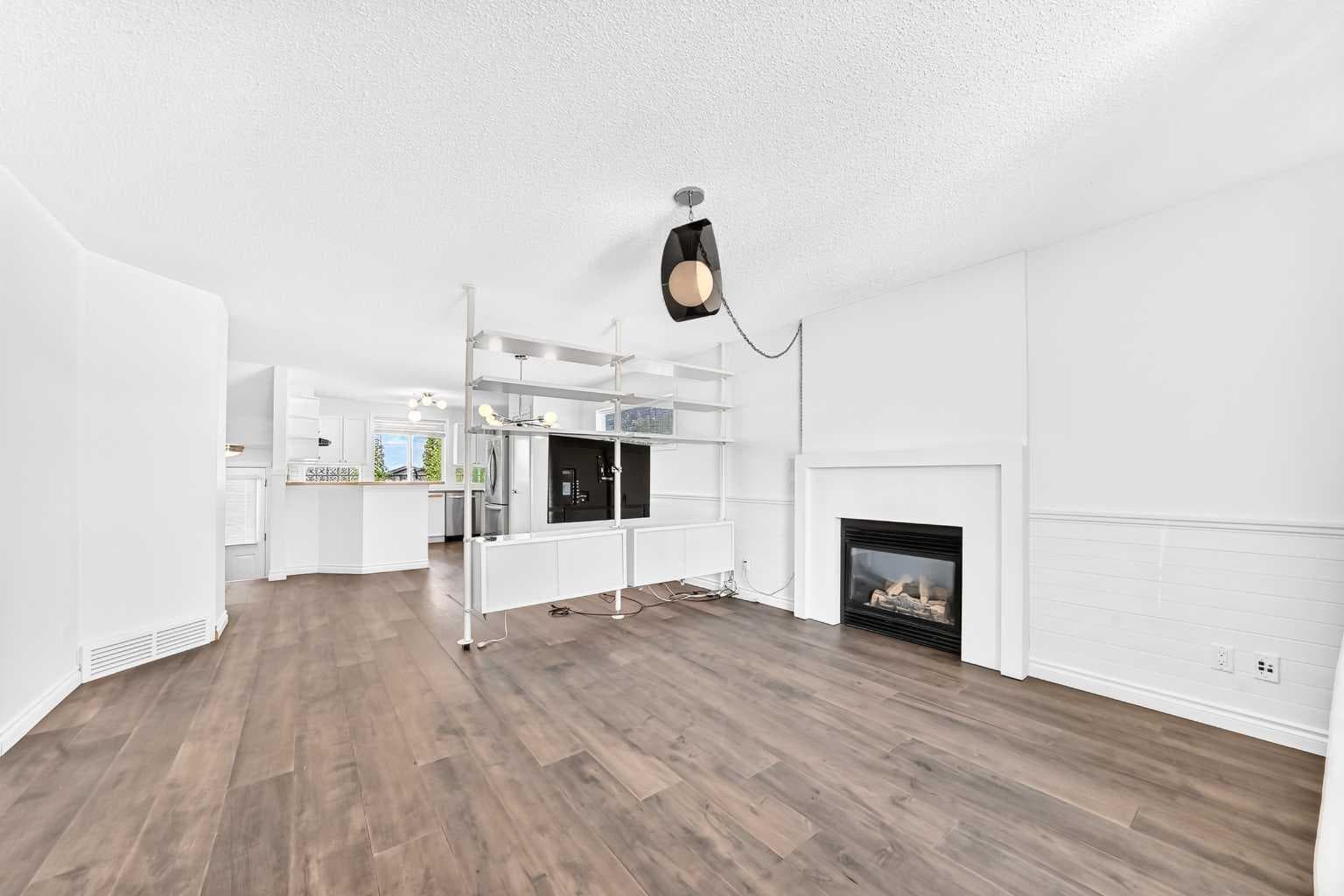 708 Tuscany Drive NW