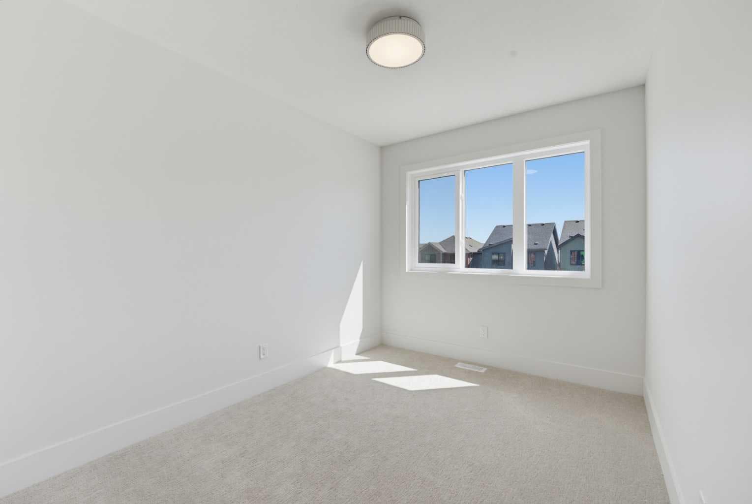 425 Clydesdale Avenue 